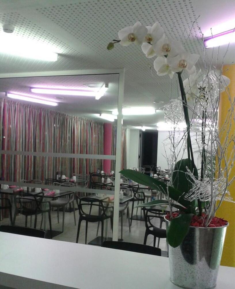 טרבה Nex Hotel מראה חיצוני תמונה